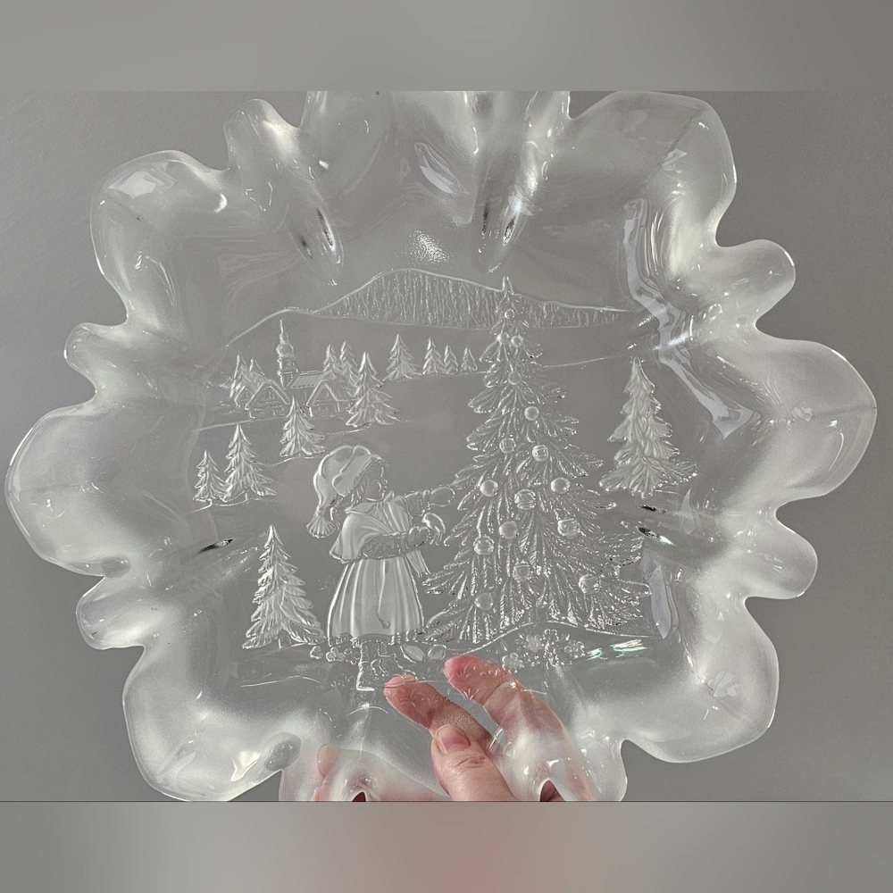 Mikasa Glass Frosted Plate Candy Cookie Dish Serving Platter Christmas Scene 13" - Picture 5 of 11